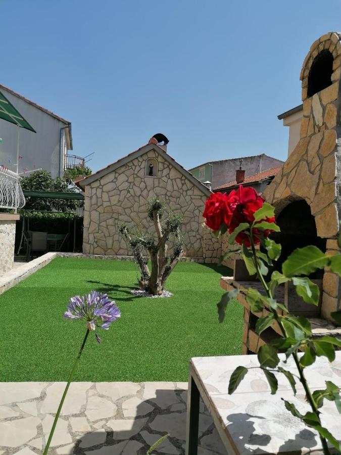 Apartments Sime Šibenik Exteriör bild